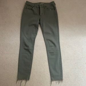 Universal thread army green pants